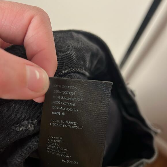 BDG relaxed Straight Distressed Black Jeans Size 28 - Picture 7 of 7